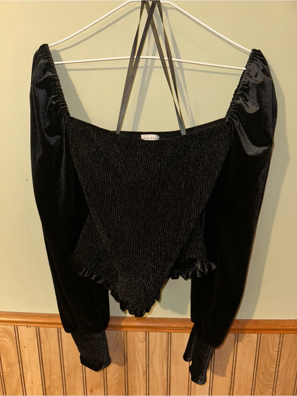 Gianni Bini Black Velvet Puff Sleeve Smocked Top